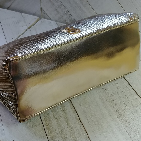 NWT Victoria's Secret Gold Pleated Makeup Bag - Picture 8 of 9